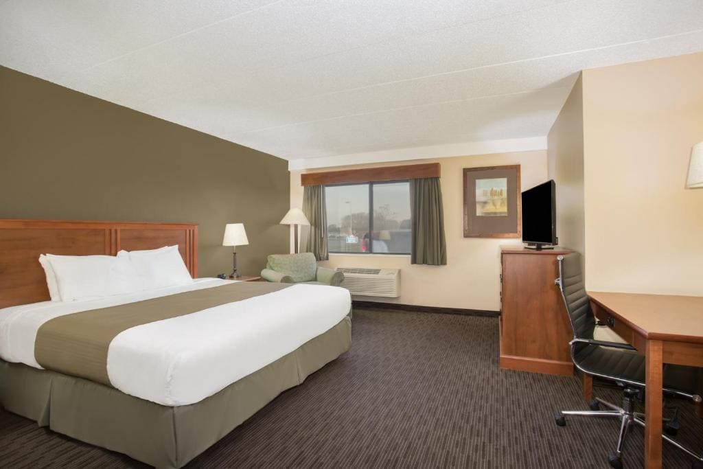 AmericInn by Wyndham Sioux City - View 6