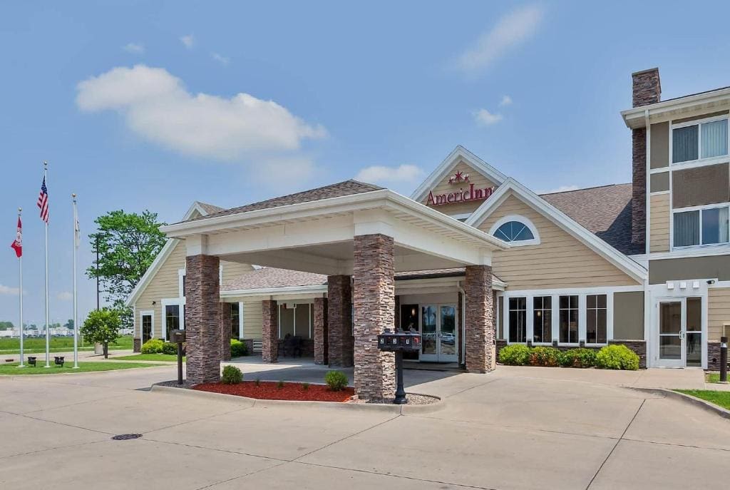 AmericInn by Wyndham Monmouth - View 5