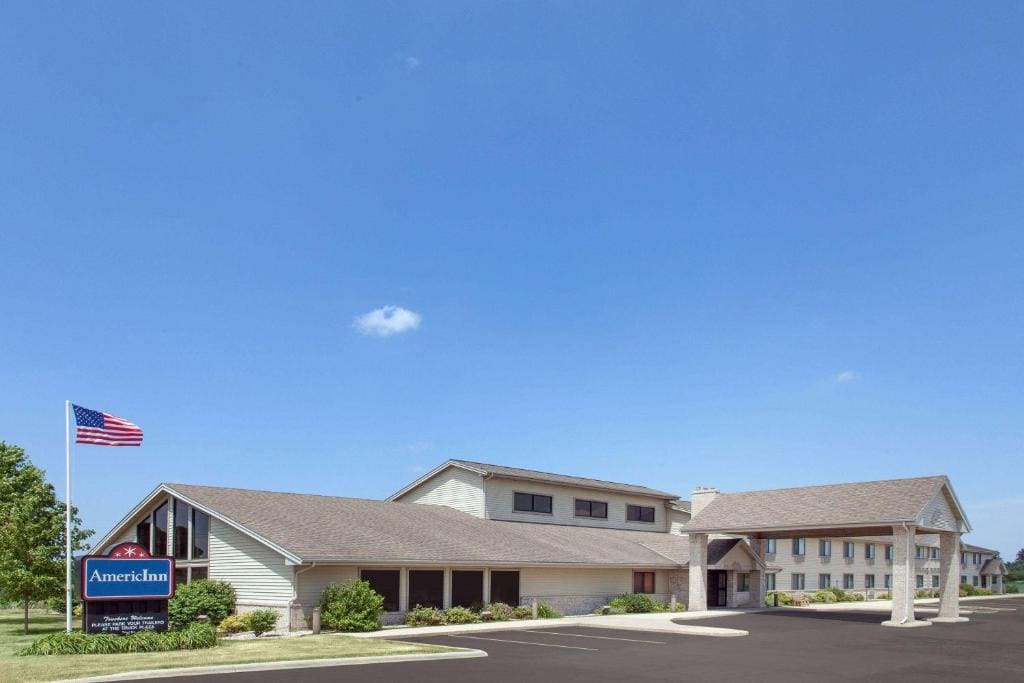 AmericInn by Wyndham Webster City - Main view