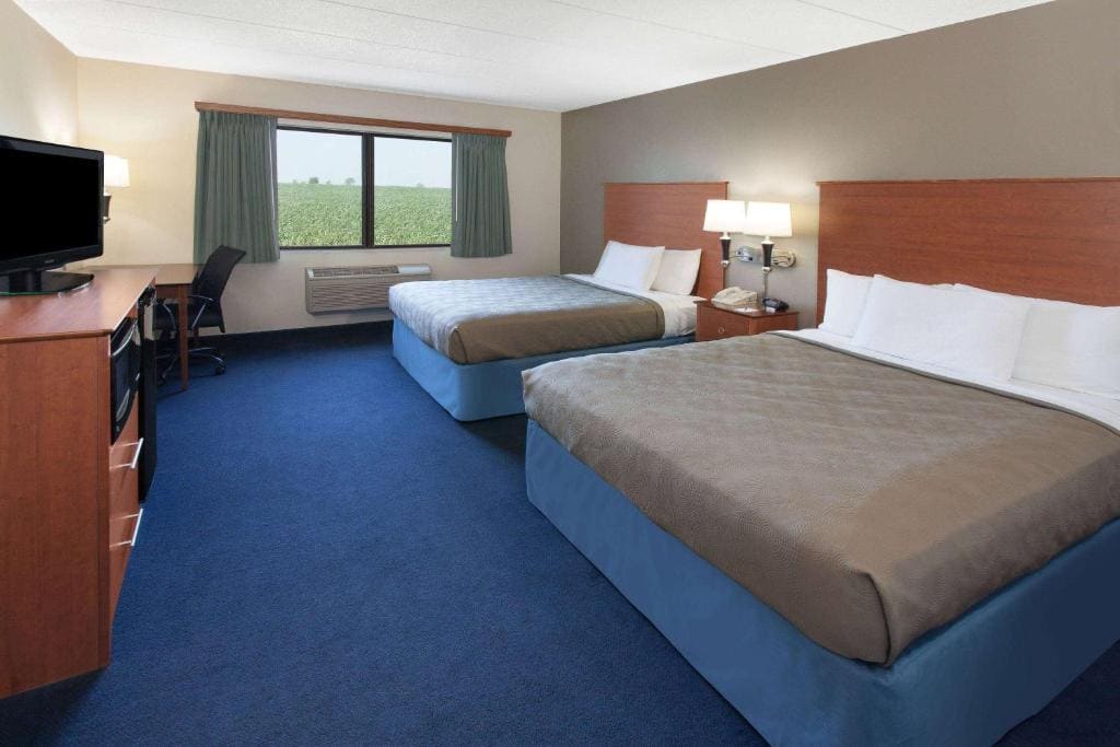 AmericInn by Wyndham Webster City - View 2