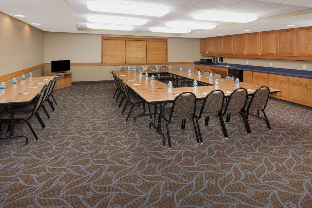 AmericInn by Wyndham Webster City - View 4