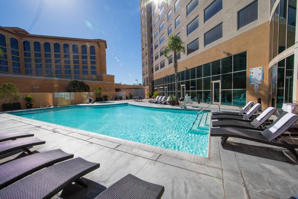 Anaheim Marriott Suites - View 3