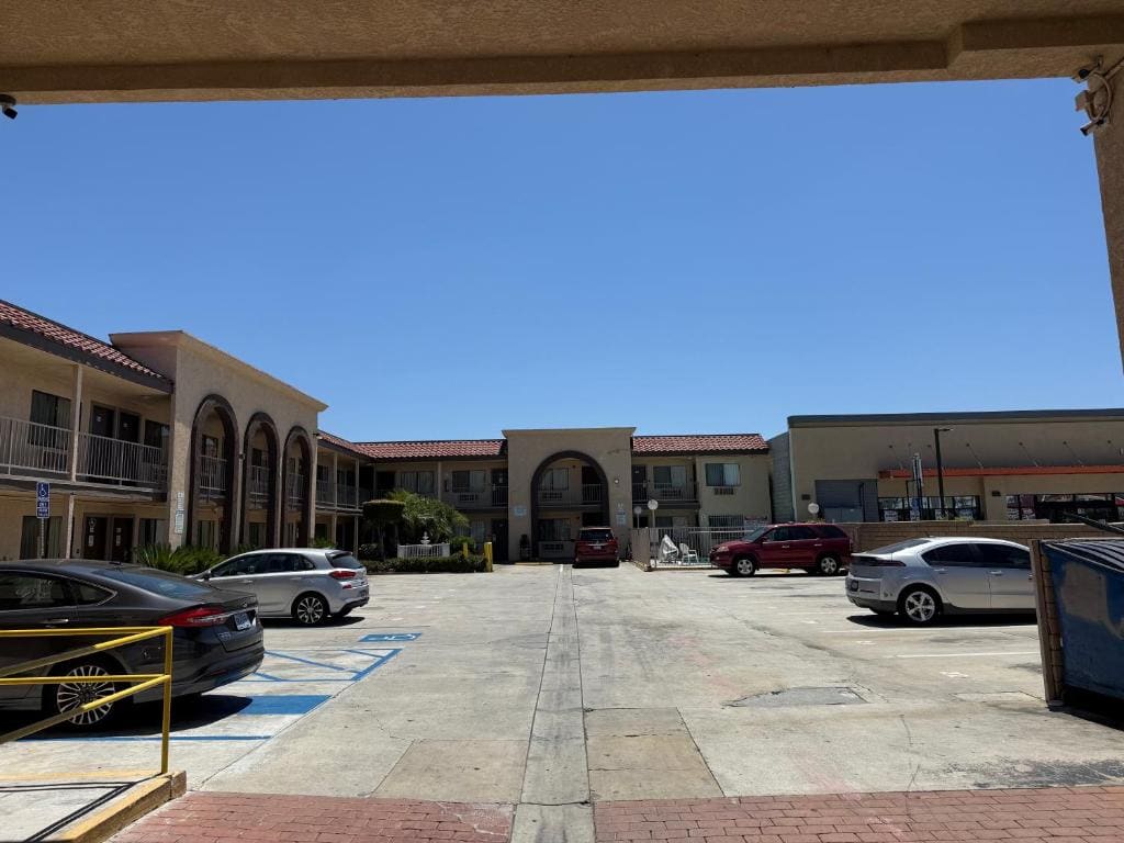 Anaheim National Inn - View 5