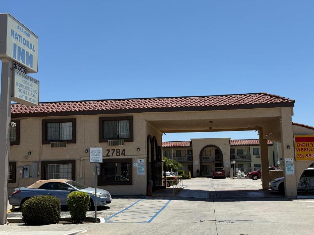 Anaheim National Inn - Main view