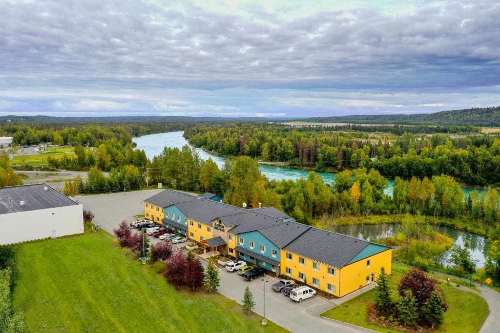 Aspen Hotel - Main view