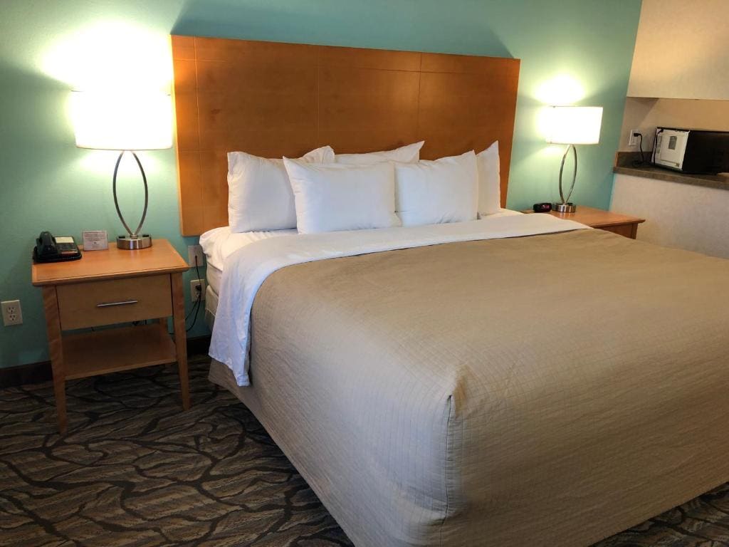 Aspen Hotel - View 6