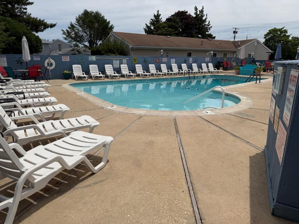 Atlantic Motel - View 5