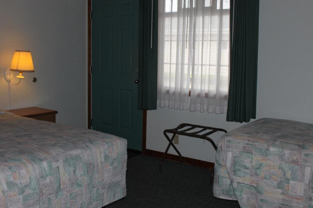 Azalea Lodge - View 6