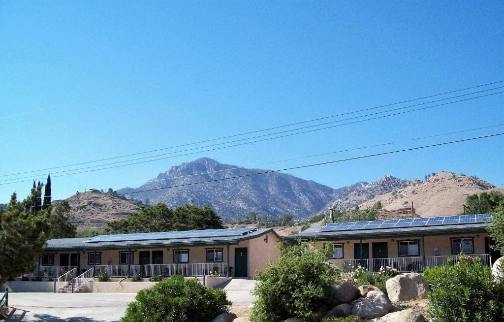 Barewood Inn & Suites - Main view