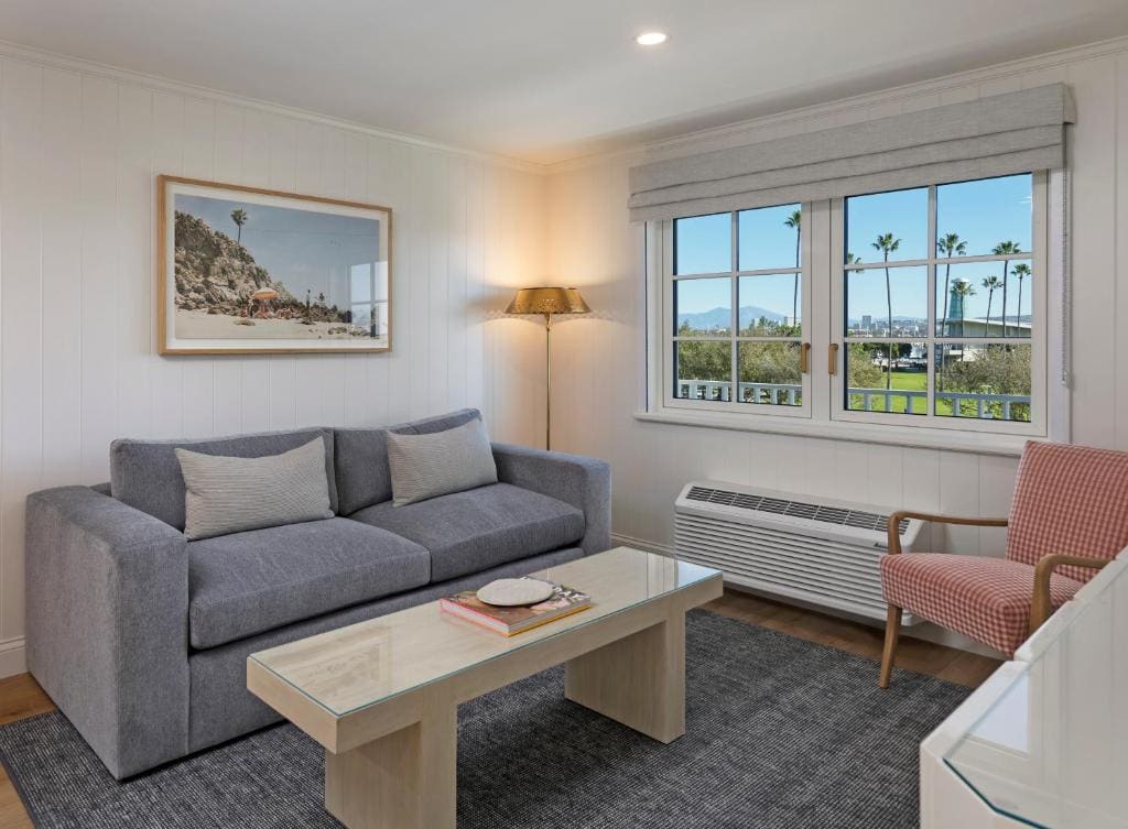 Bay Shores Peninsula Hotel - View 7