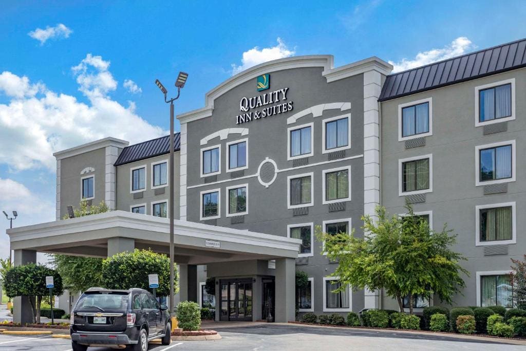 Quality Inn & Suites Chattanooga West near Lookout Mountain - Main view