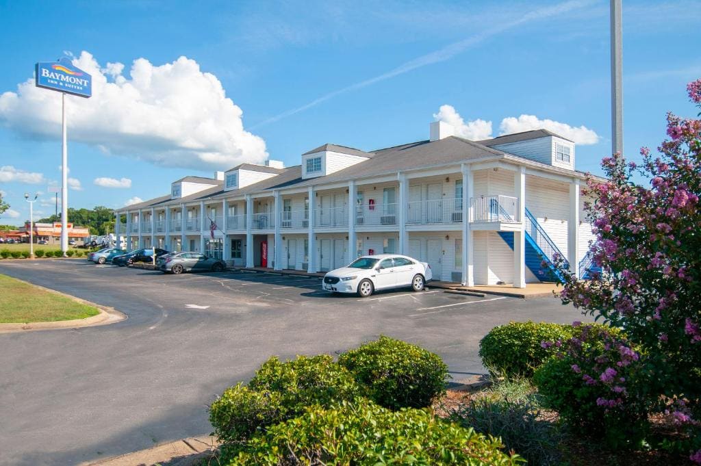 Baymont by Wyndham Tuscaloosa - Main view