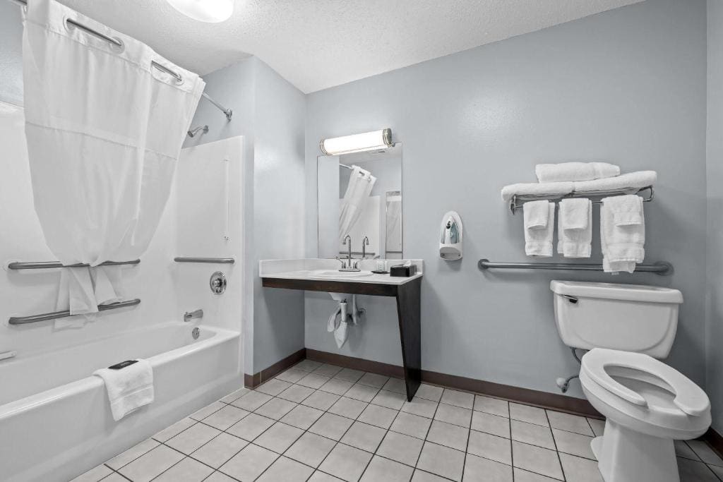 Baymont by Wyndham Tuscaloosa - View 3