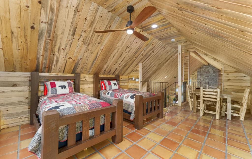 Bear Paw Lodge & Vacation Homes - Vista 2