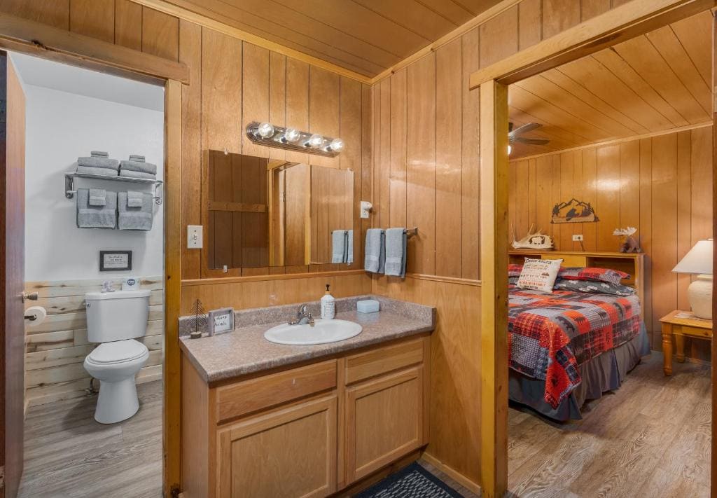 Bear Paw Lodge & Vacation Homes - Vista 3