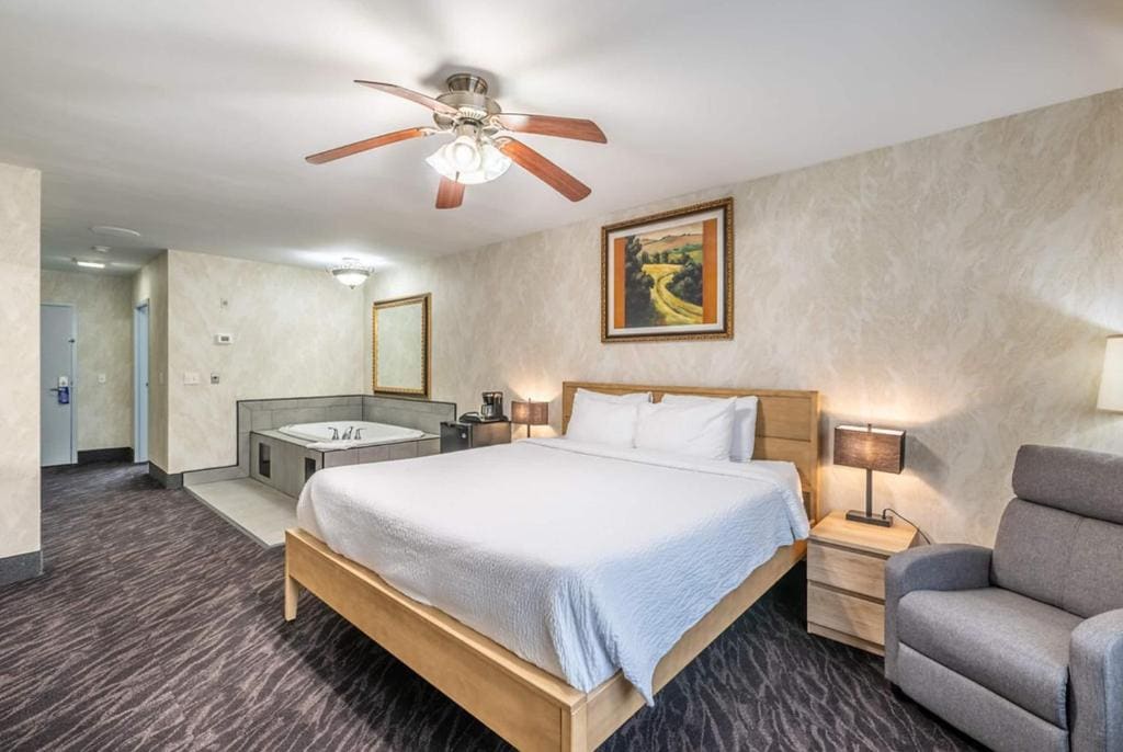 Bellissimo Hotel, Trademark by Wyndham Near Foxwoods Casino - View 2