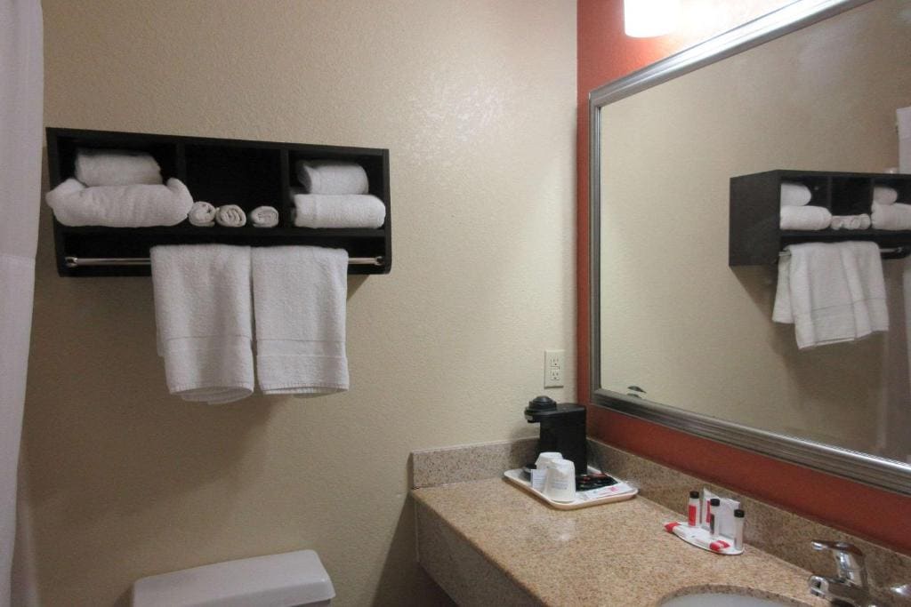 Quality Inn & Suites Benton Harbor - St Joseph - View 3
