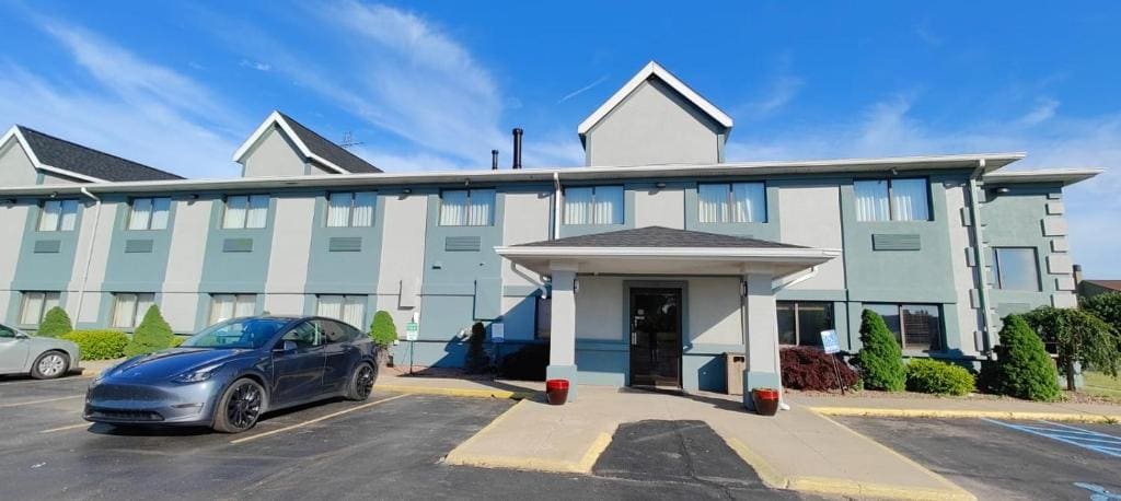 Quality Inn & Suites Benton Harbor - St Joseph - Main view