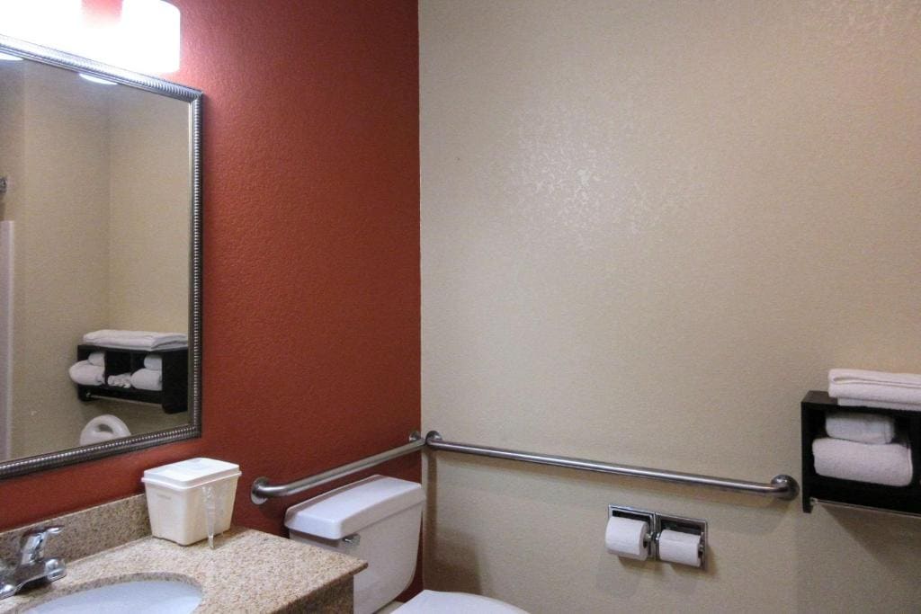 Quality Inn & Suites Benton Harbor - St Joseph - View 4