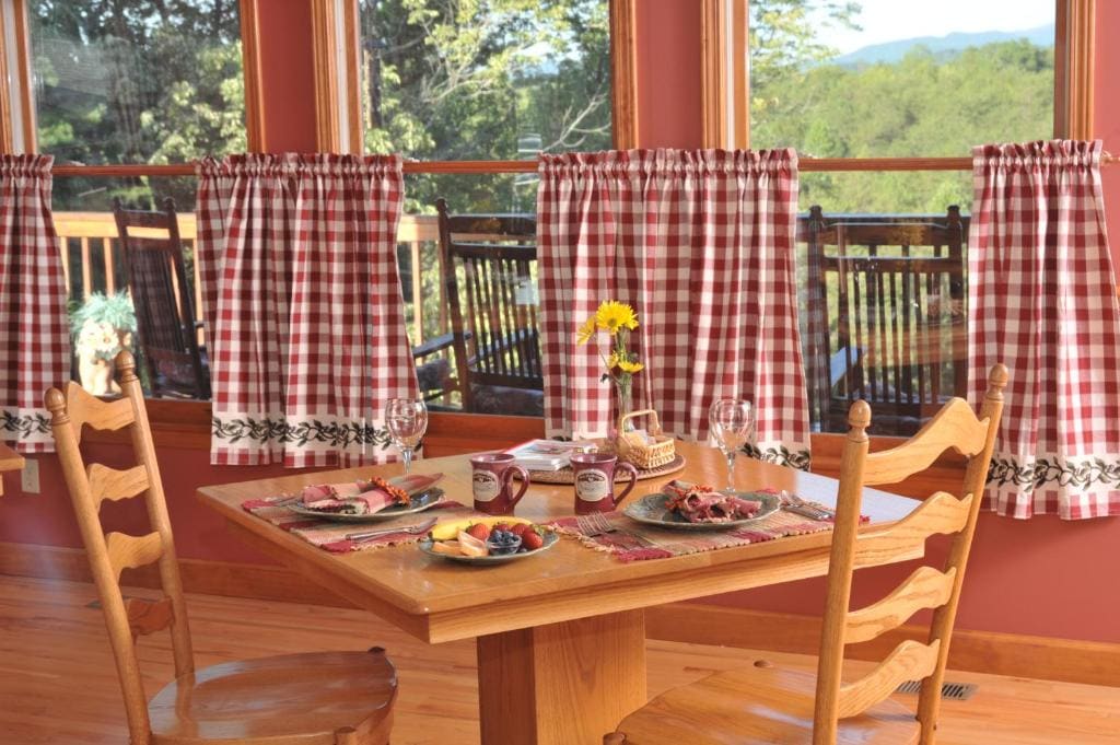 Berry Springs Lodge - View 6