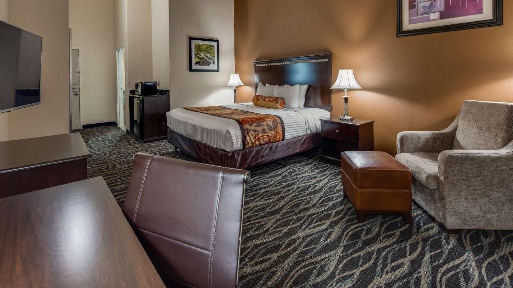 Best Western Plus Battleground Inn & Suites - View 6