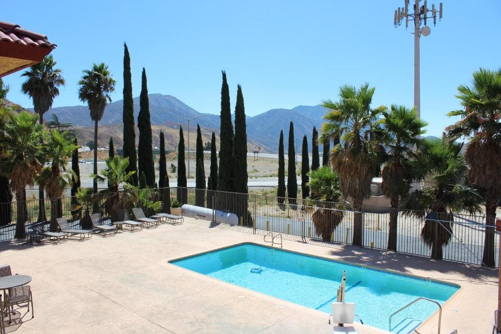 Cajon Pass Inn - View 3