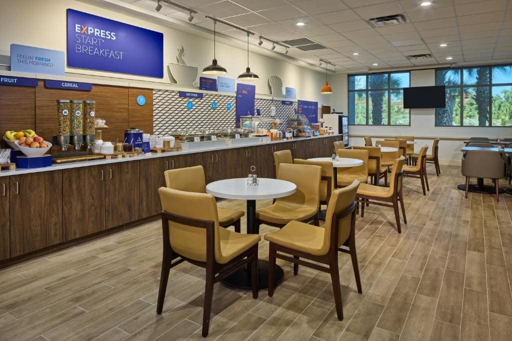 Holiday Inn Express Charleston Downtown Westedge IHG - View 7