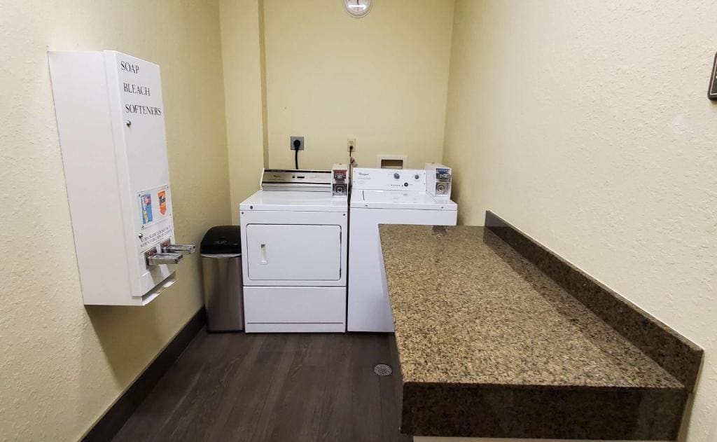 Best Western Executive Inn & Suites - View 5