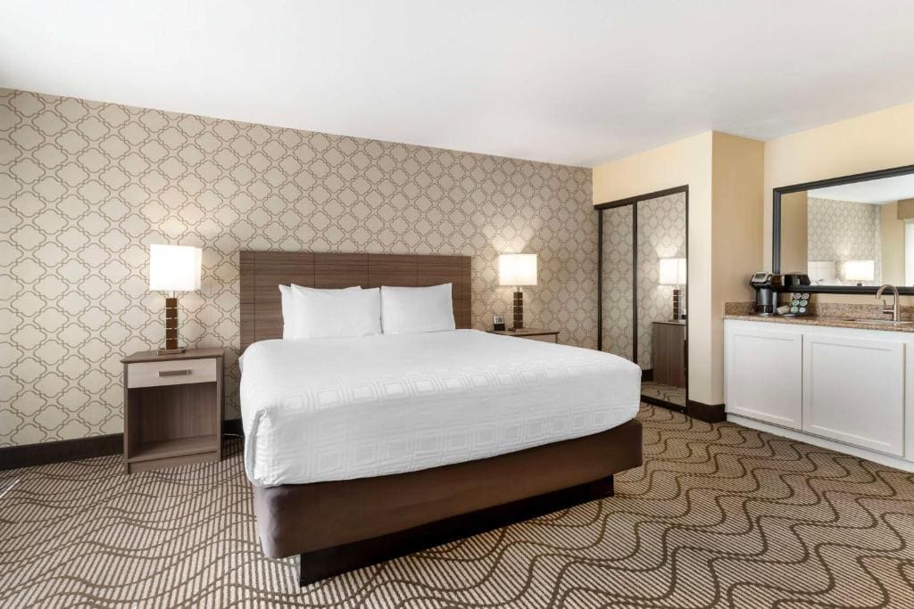 Best Western Plus Heritage Inn - View 7
