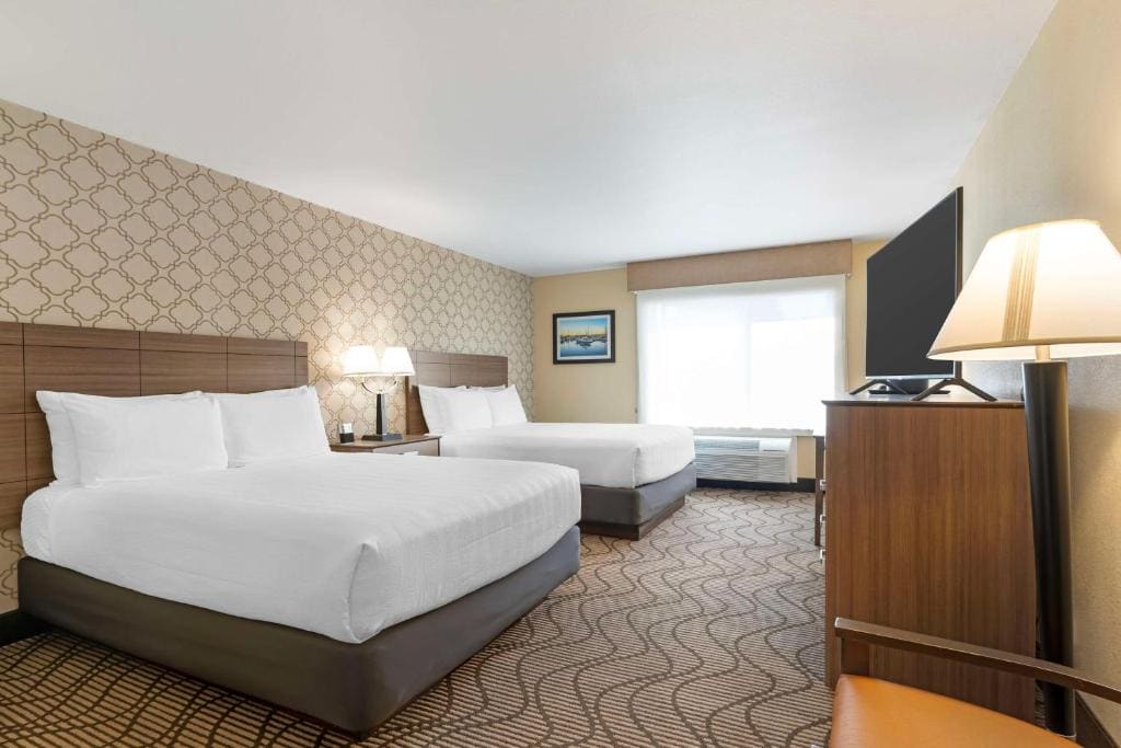 Best Western Plus Heritage Inn - View 6