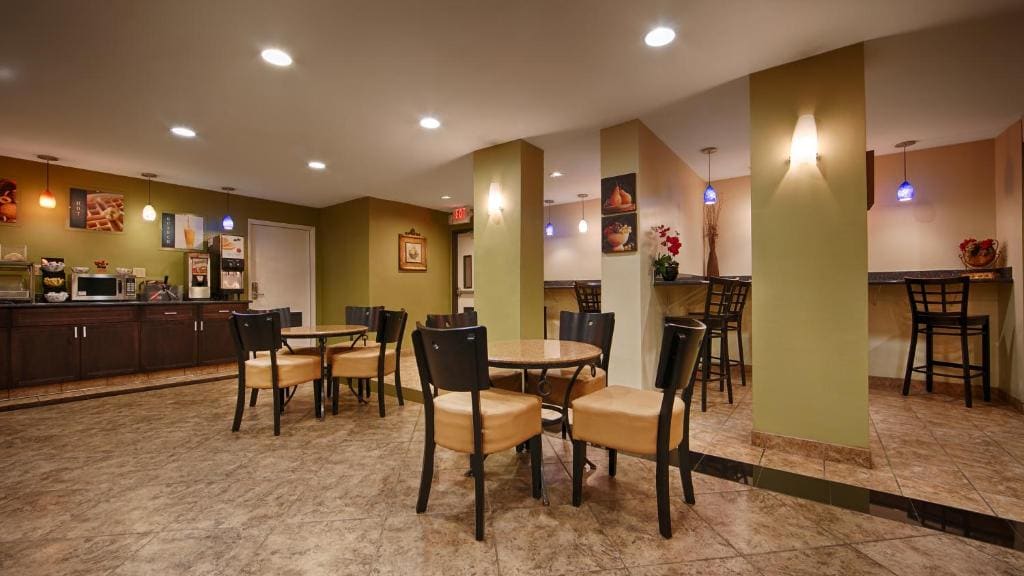 Best Western Plus Heritage Inn - View 3