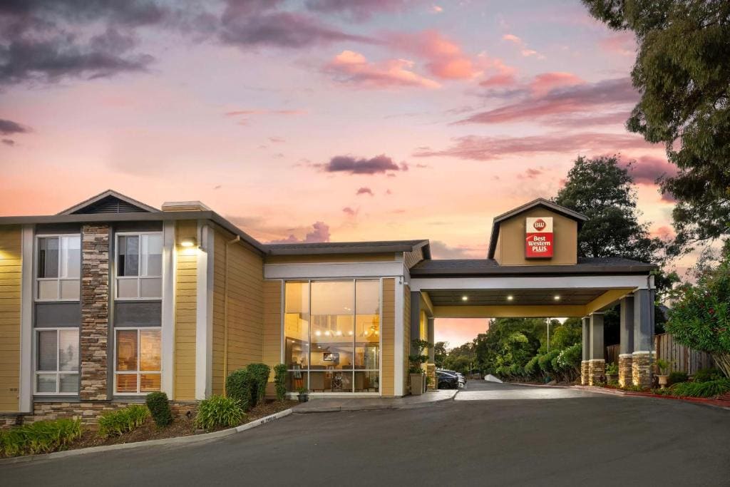 Best Western Plus Heritage Inn - Main view