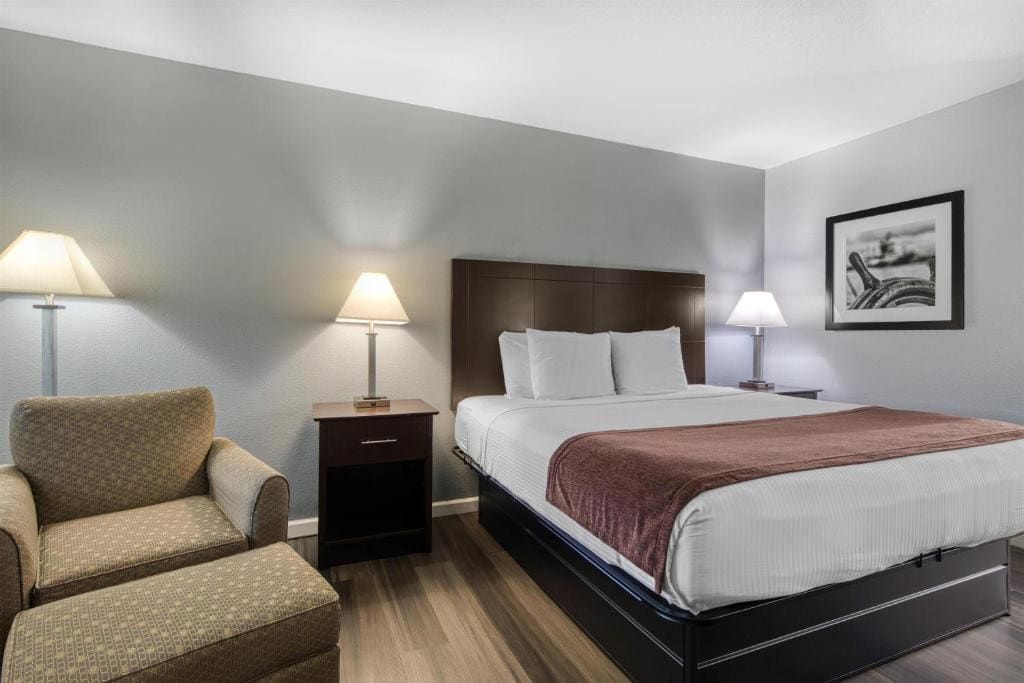 Best Western Lake Conroe Inn - View 6