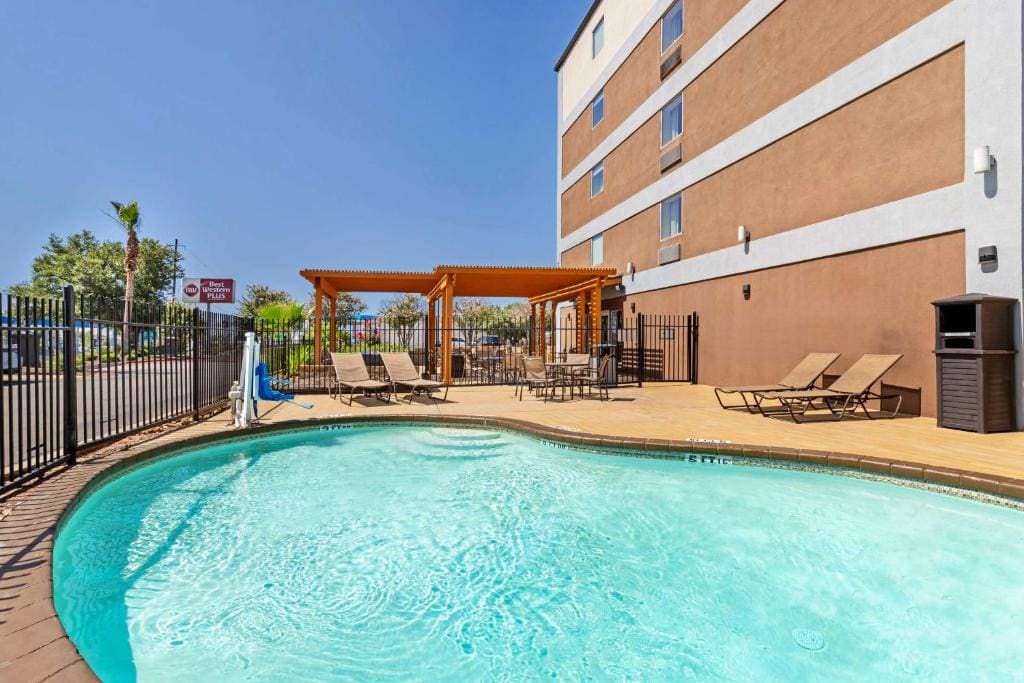 Best Western Plus Downtown North - View 4