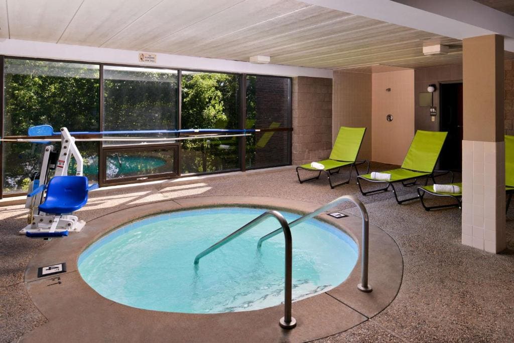 Best Western Plus Kelly Inn - View 5