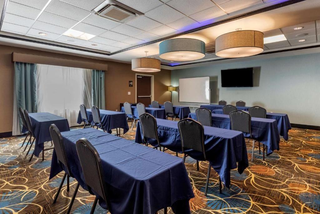 Best Western Plus North Odessa Inn & Suites - View 4