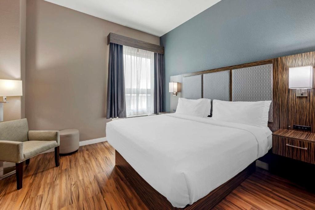 Best Western Plus Pflugerville Inn & Suites - View 2