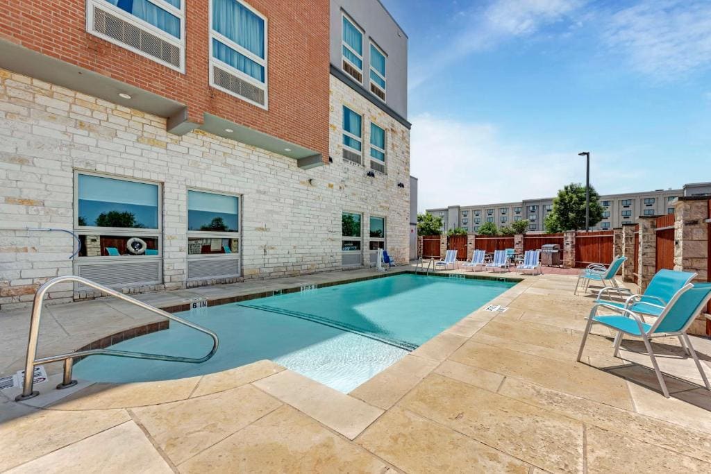 Best Western Plus Pflugerville Inn & Suites - View 4