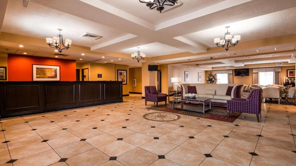 Best Western Plus Airport Inn & Suites - View 4