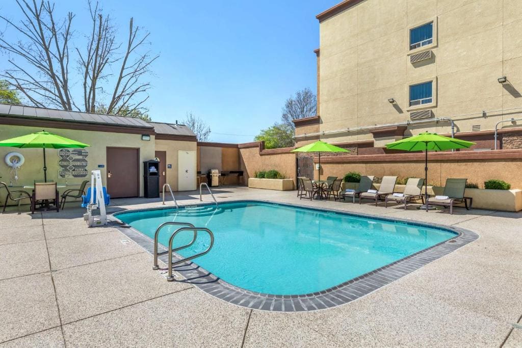 Best Western Plus Taft Inn - View 4