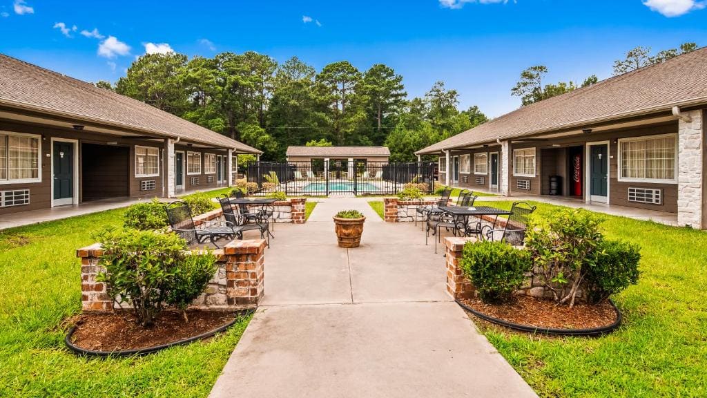 SureStay Hotel by Best Western Leesville - View 3