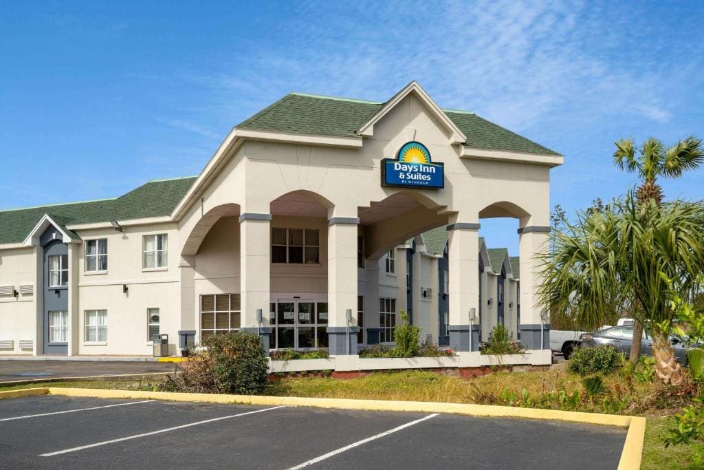 Days Inn by Wyndham Panama City - Main view