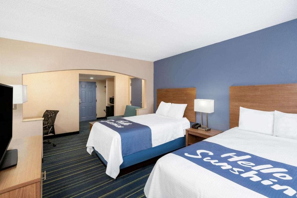 Days Inn by Wyndham Panama City - View 2
