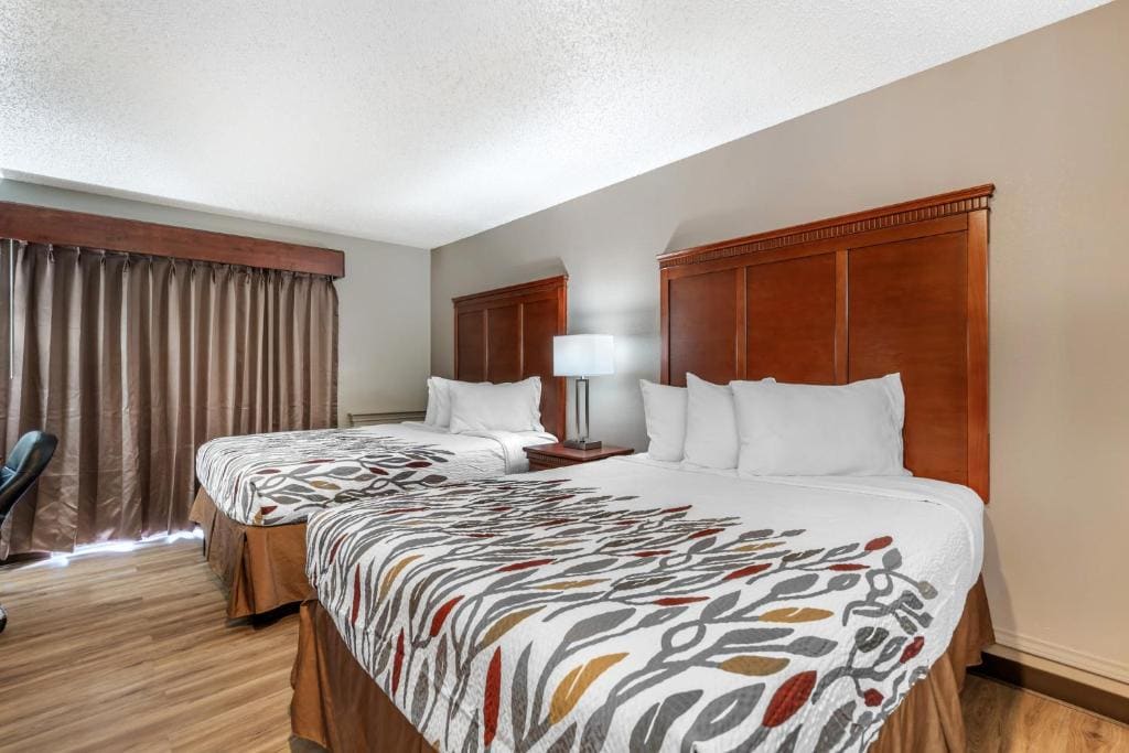 Red Roof Inn & Suites Sulphur Springs - View 2