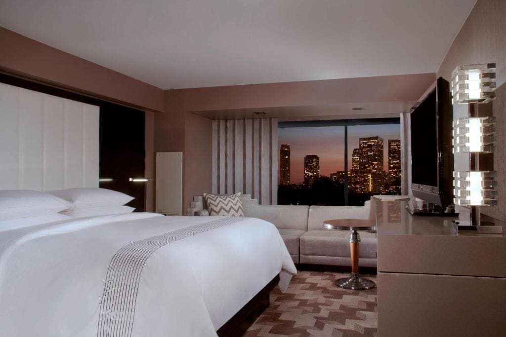 Beverly Hills Marriott - View 6