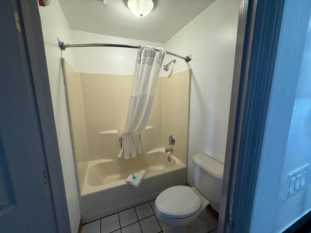 Brentwood Inn & Suites - View 3
