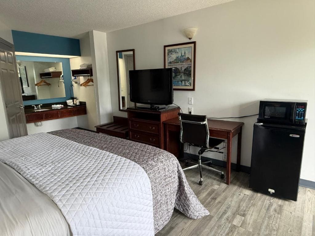 Brentwood Inn & Suites - View 6