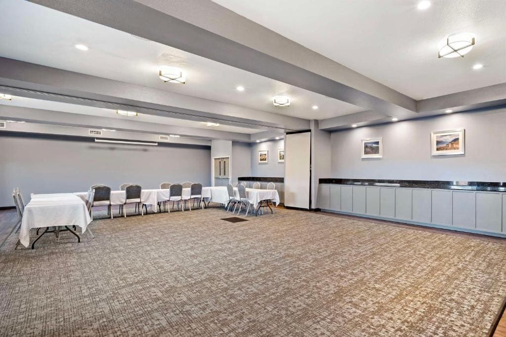 Best Western Crater Lake Highway White City/Medford - View 4