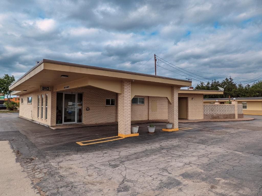 Budget inn - View 5