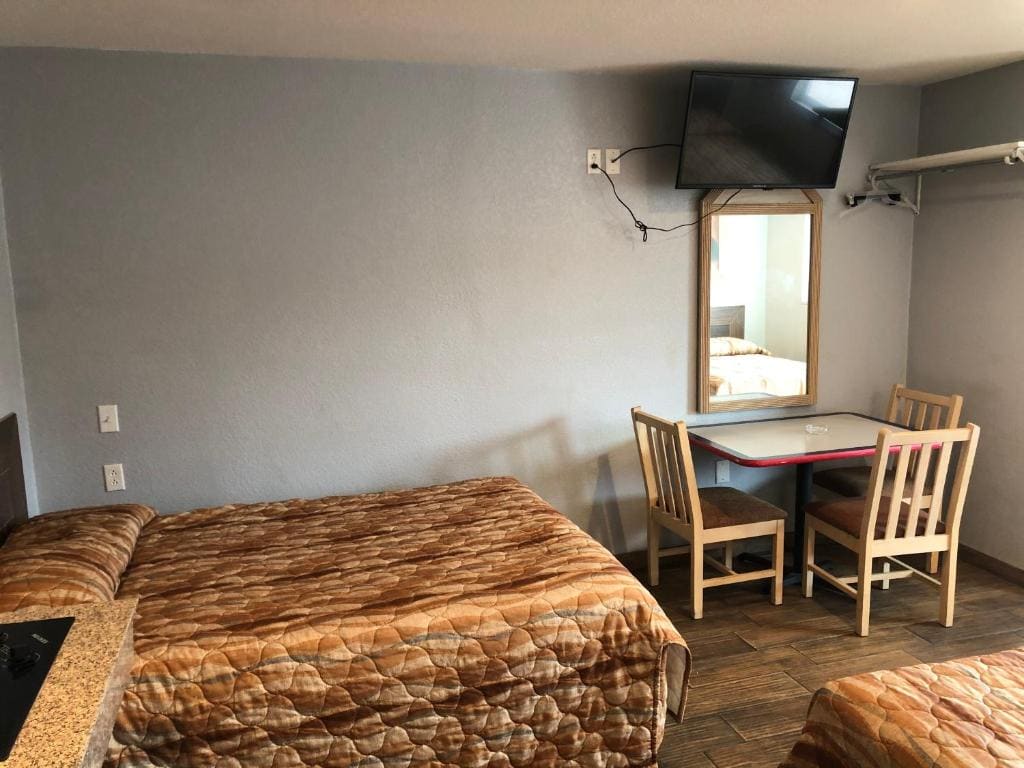 Budget inn - View 6